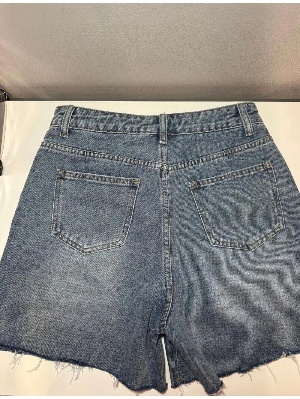 Denim shorts - Picture 3 of 3